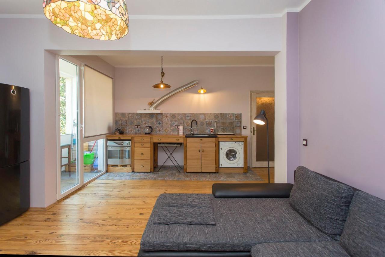 Colorful 2Bdr Apartment In The City Center Sofia Esterno foto